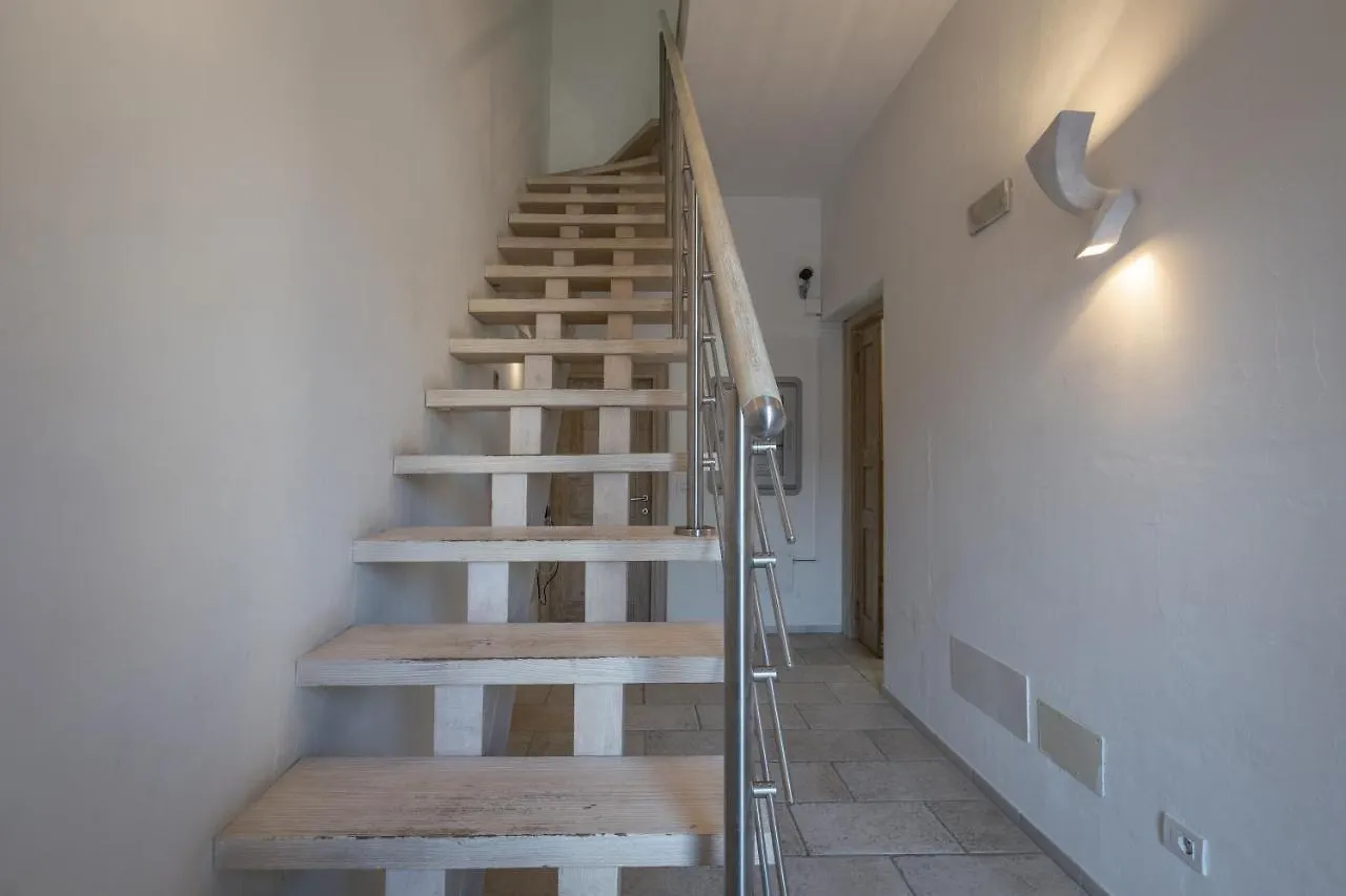 La Casa Di Minnanna Cannigione 3*,